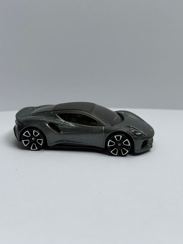 Lotus Emira Hot Wheels