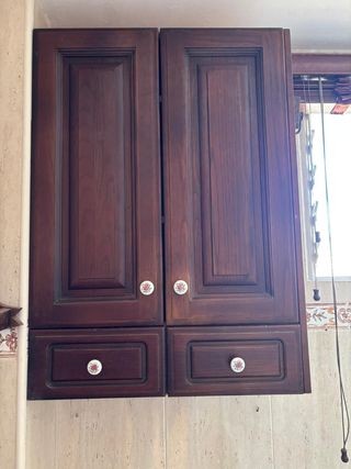 Urge vender Muebles pino baño