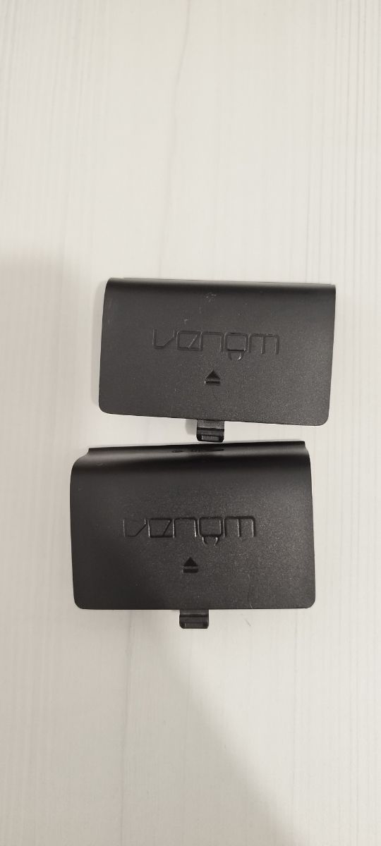 Mando Xbox one Creeper con caja y 2 baterías.