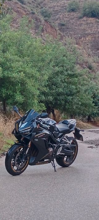 Honda CBR 650 r