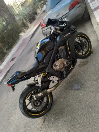 Honda CBR 650 r