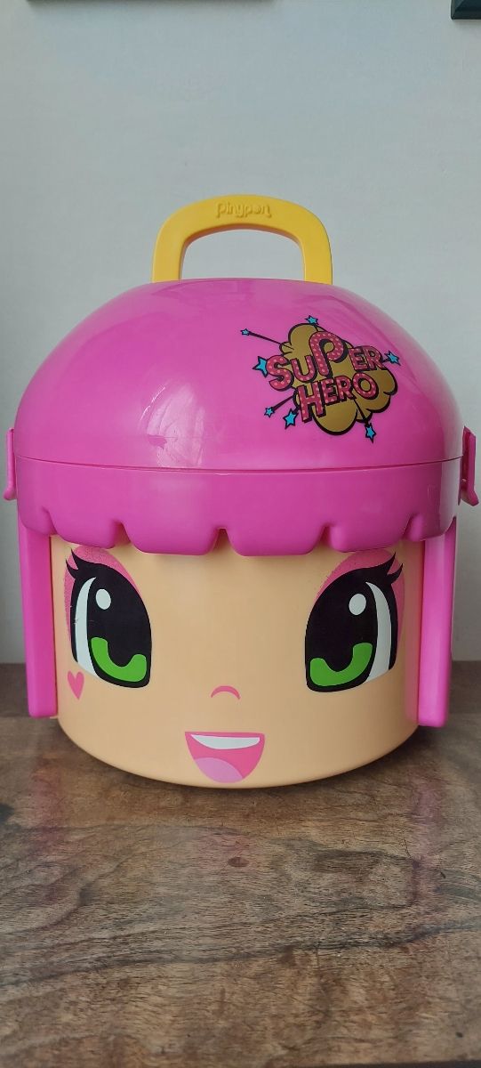 Cabeza Pinypon llena de accesorios