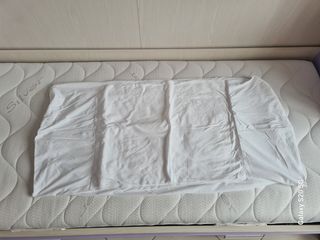 Coppia lenzuola con angoli protezione