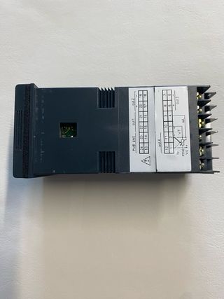 Gefran 600 Temperature Controller