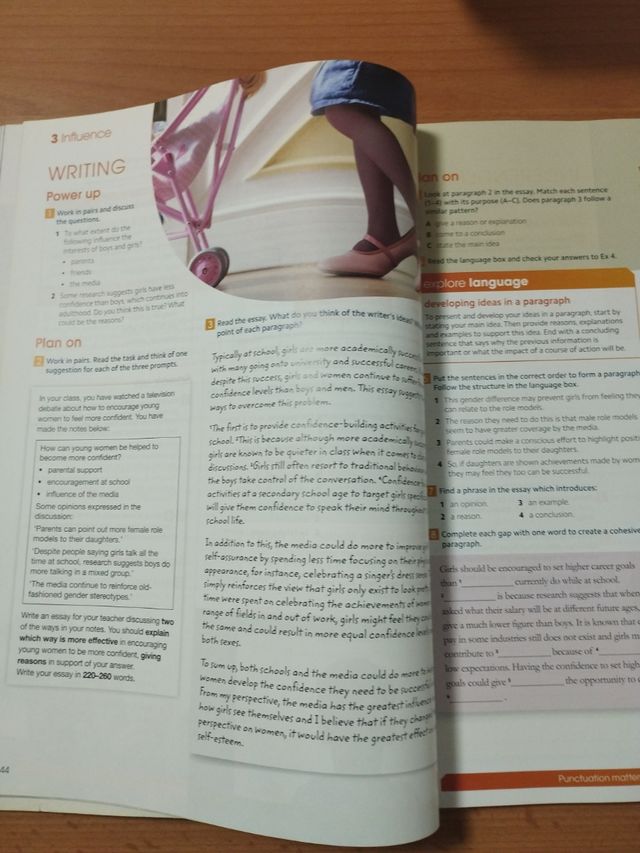 Gold Experience 2nd Edition B2+ Students' Book