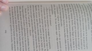 La tierra bajo tus pies: Premio Azorín de Novela 2024