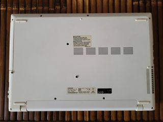 Ordenador Portátil TOSHIBA