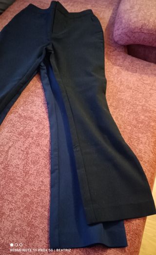 Pantalones elásticos con base acanpanada