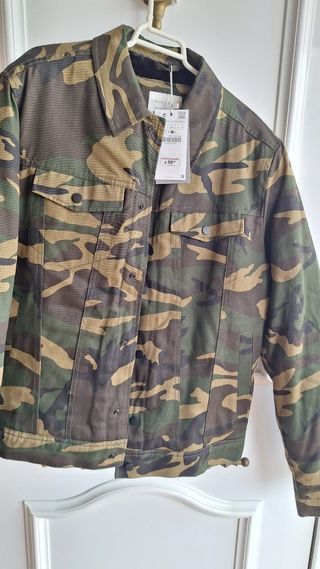 Cazadora camuflaje zara