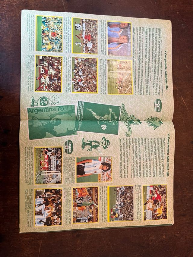 Álbum cromos fútbol. Futbol Acción.Danone 82.