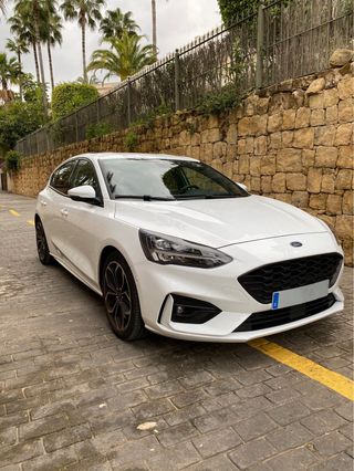 Ford Focus ST line 1.0 ecoboost