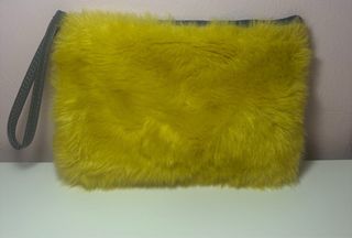 Bolso neceser de pelo 