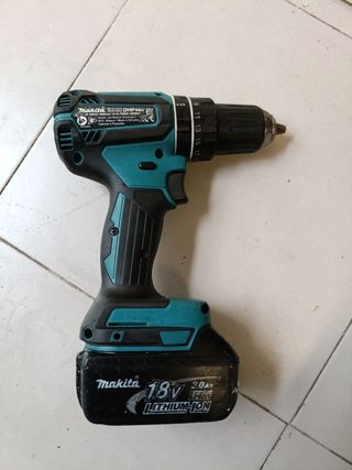 Taladro - percutor Makita 