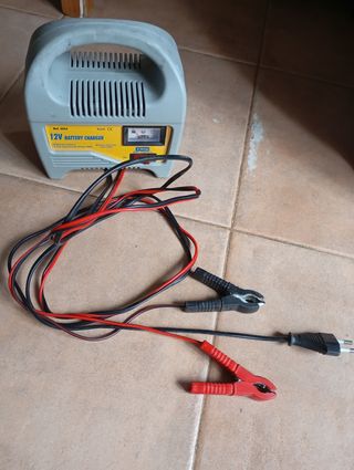 Cargador de baterías