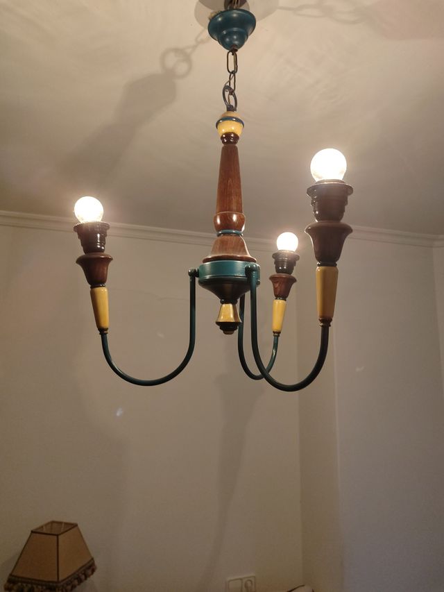 Mesilla y lámpara a juego