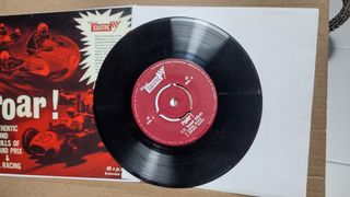 Disco 45 r.p.m ROAR! SCALEXTRIC Triang