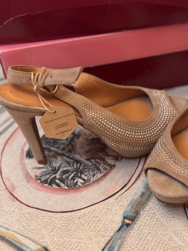 Sandalias elegantes piel