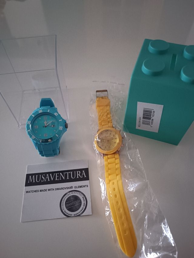 Reloj con piedras Swarovski nuevo