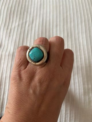 Anillo piedra azul y cuero