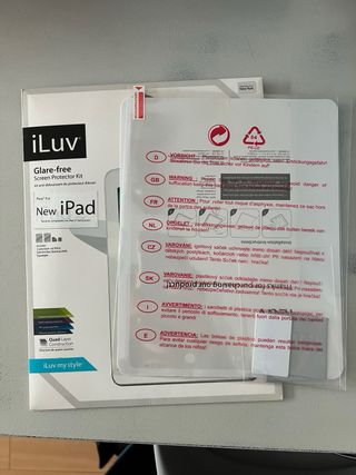 Apple iPad 3 Wifi 64GB con funda roja