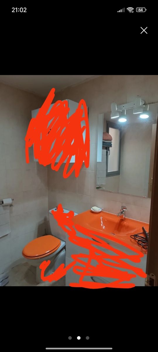 Lavabo naranja grifo , tapa de vater naranja y esp