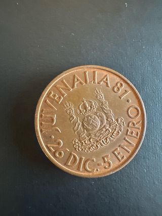 Moneda conmemorativa Juvenalia 82