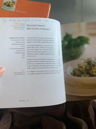 2 libri “la grande cucina”  1 “la tavola con