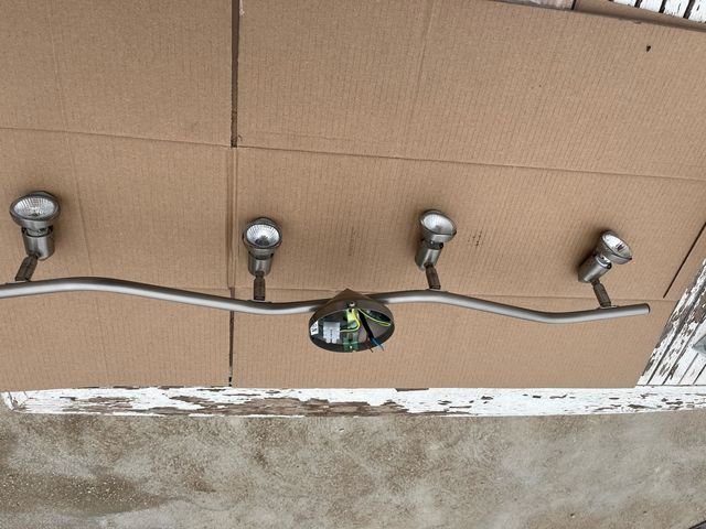 Lampada con 4 luci regolabili molta luce