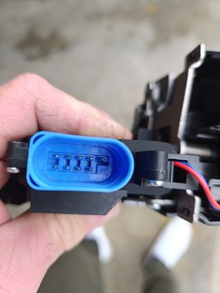 Cerradura lado izquierda VW Golf 5