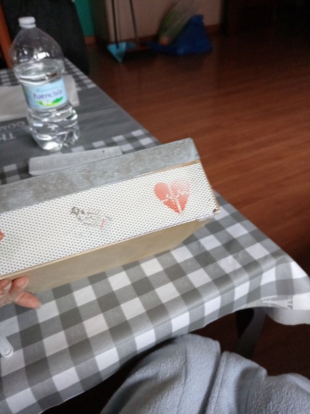 COSTURERO O BOTIQUÍN