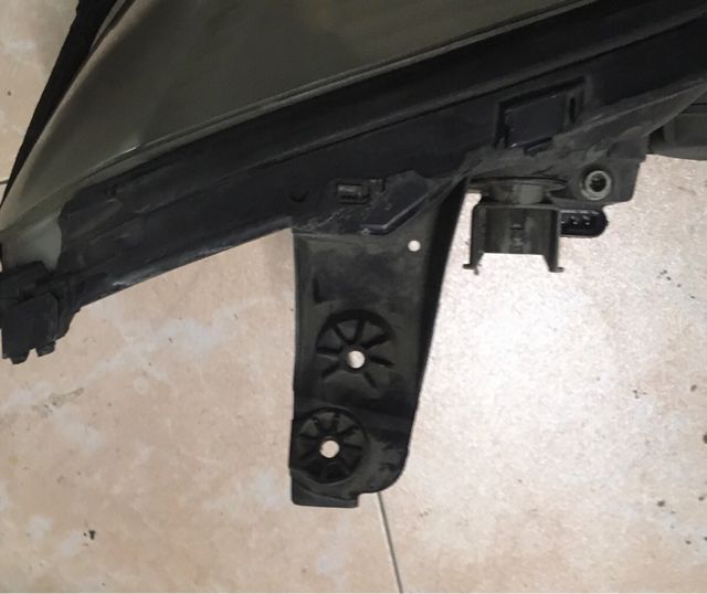 Foco delantero Izquierdo Renault Scenic 1 (2002)