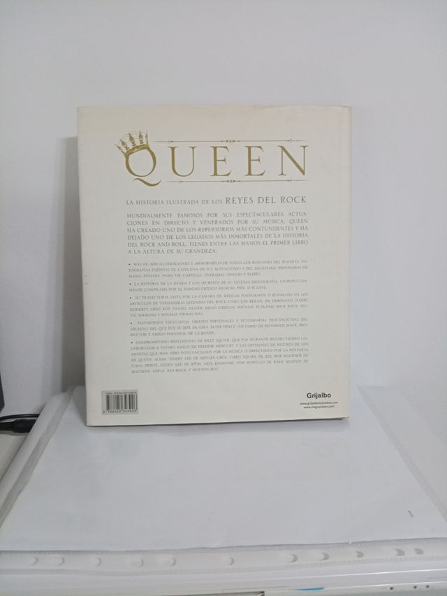 Queen: La historia ilustrada de los reyes del rock (Spanish Edition)
