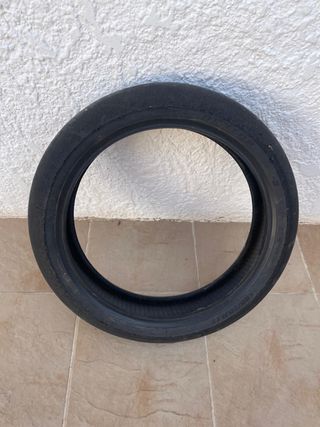 slicks moto 3