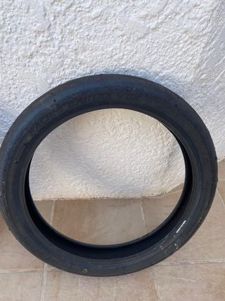 slicks moto 3