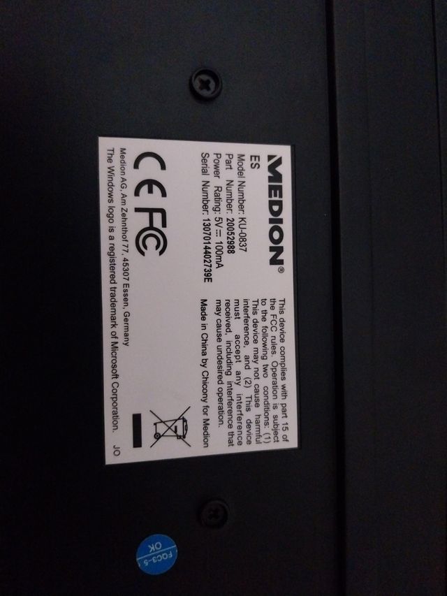 Teclado MEDION con cable USB