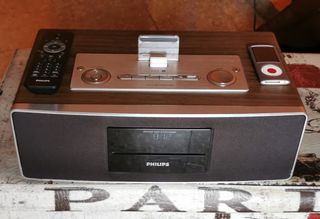 MiniCadena Philips DCM850 - Ipod 16 Gb