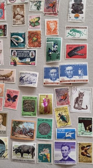 Francobolli vari stati orientali.