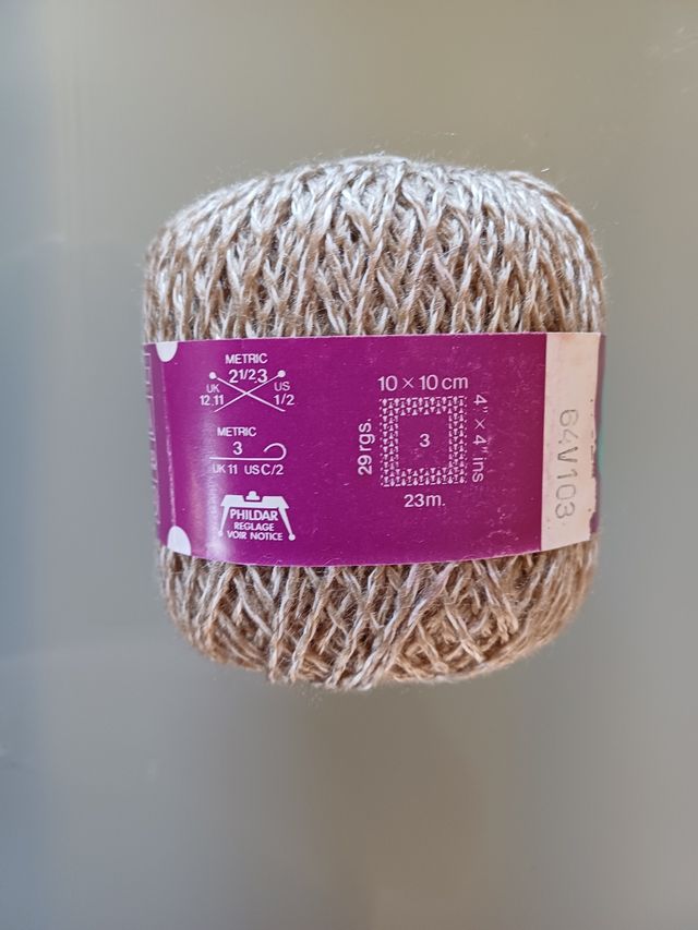 10 gomitoli di filato misto lino. Philda