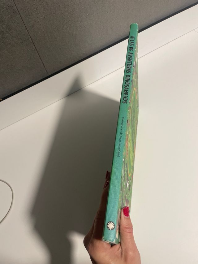 Atlas de aventuras dinosaurios