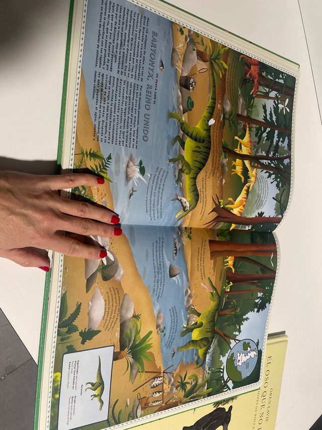 Atlas de aventuras dinosaurios