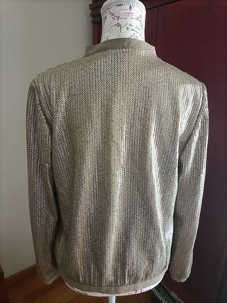 CAZADORA LENTEJUELAS