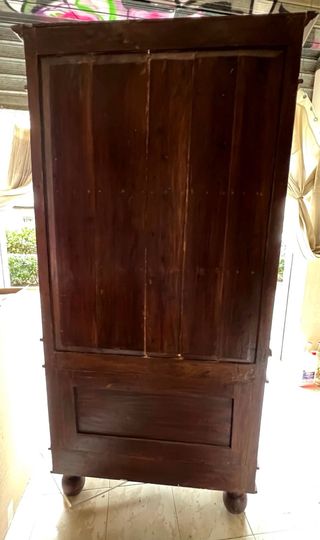 Vitrina de madera