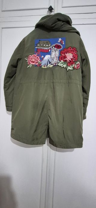 Parka y chaqueta,S muy amplia con 59cm en cadera 