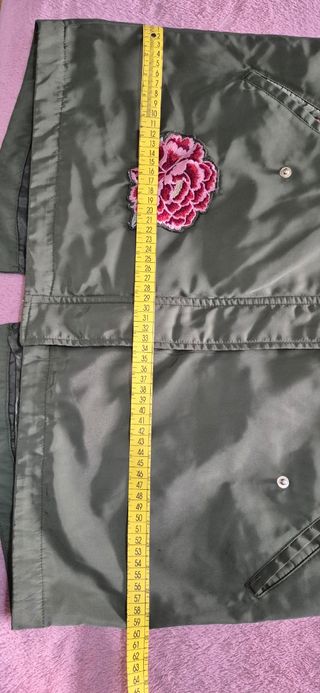 Parka y chaqueta,S muy amplia con 59cm en cadera 