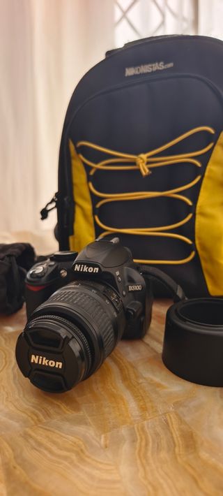 Nikon D3100. Passo anche a PS5.