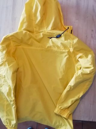 Impermeable HM nuevo
