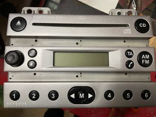 Stereo originale ford firsta 05