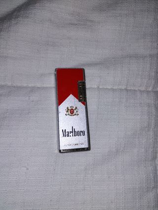 Mechero MARLBORO tabaco