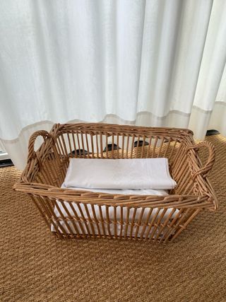 Cesta de mimbre antigua francesa