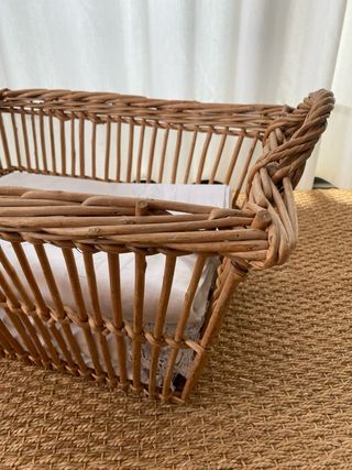 Cesta de mimbre antigua francesa